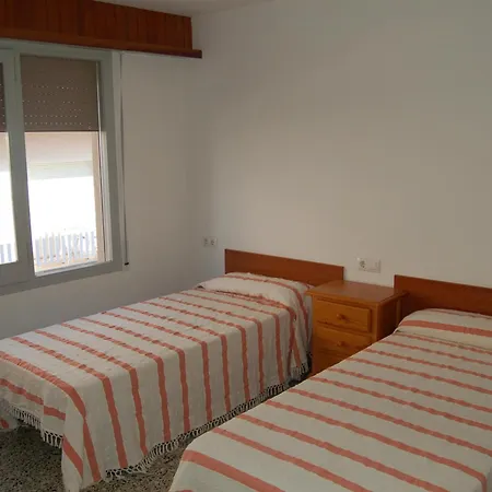 Centrico, Luminoso A 100m De La Playa Con Balcon Y Wifi * Llanca