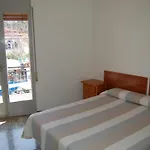 Centrico, Luminoso A 100m De La Playa Con Balcon Y Wifi * Llanca